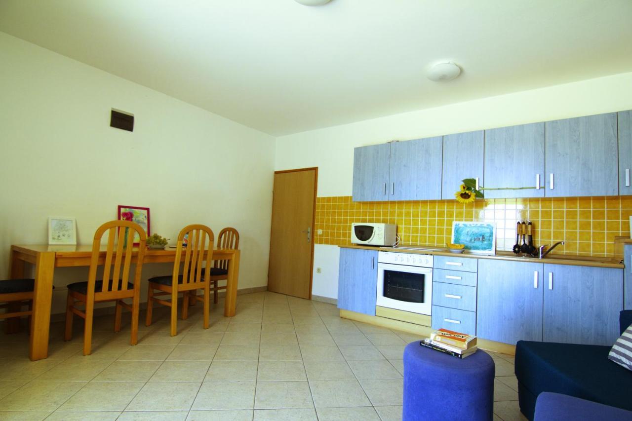 Apartments Nebeska Novalja Bagian luar foto
